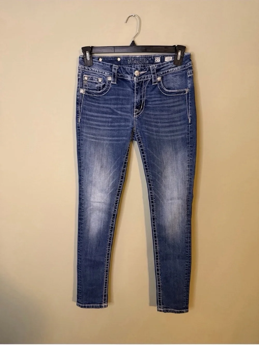 Gorgeous Miss Me Standard Skinny Jeans With Embellished Pockets 31” Inseam